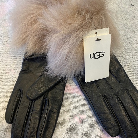 1 PAIR LEFT!  BNWT Ugg Leather Gloves w/Fur-Size Medium - Picture 6 of 12